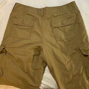 Men’s Goodfellow and Co. cargo shorts